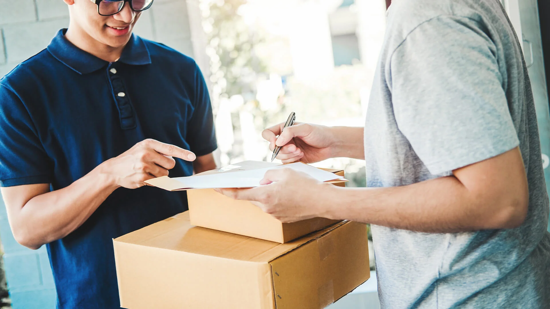 International shipping guidance and packed parcels