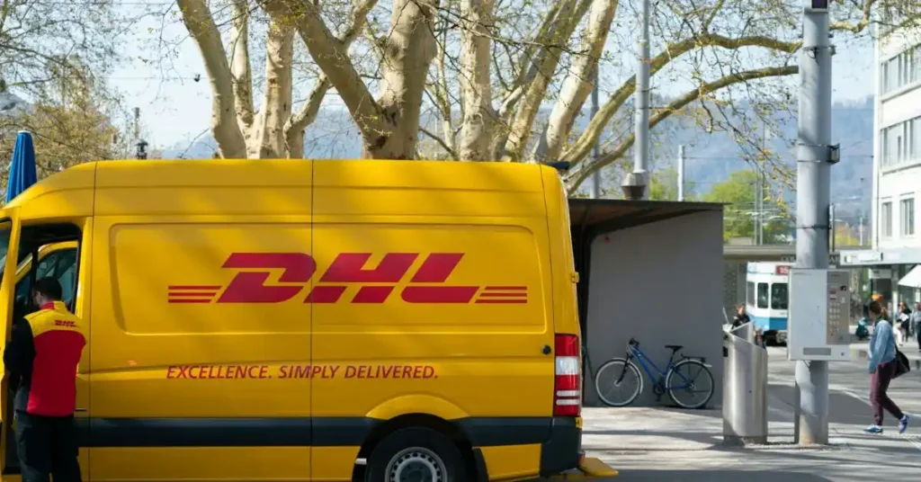 DHL Express drop-off at FineEx Couriers in Surrey